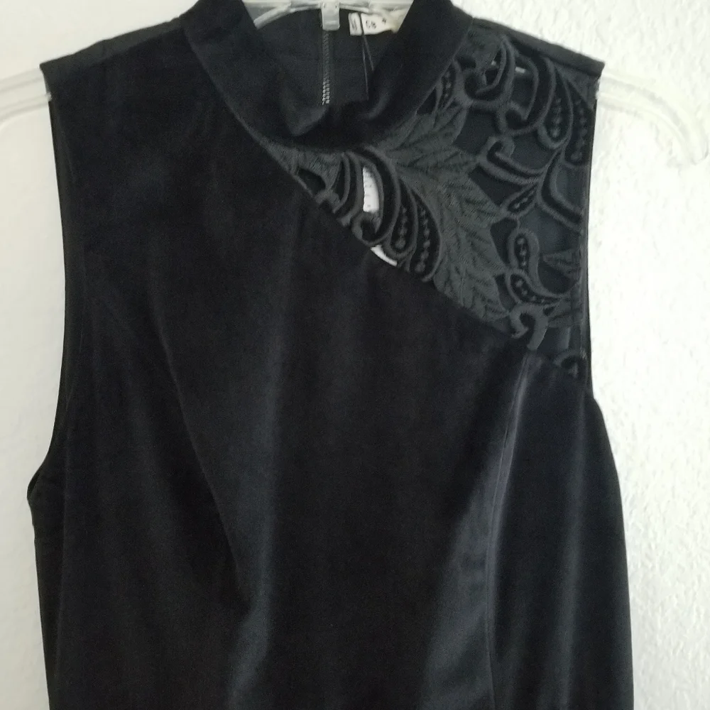 Alice + Olivia Embroidered Lace Velour Dress Size 4 Black - Picture 10 of 10